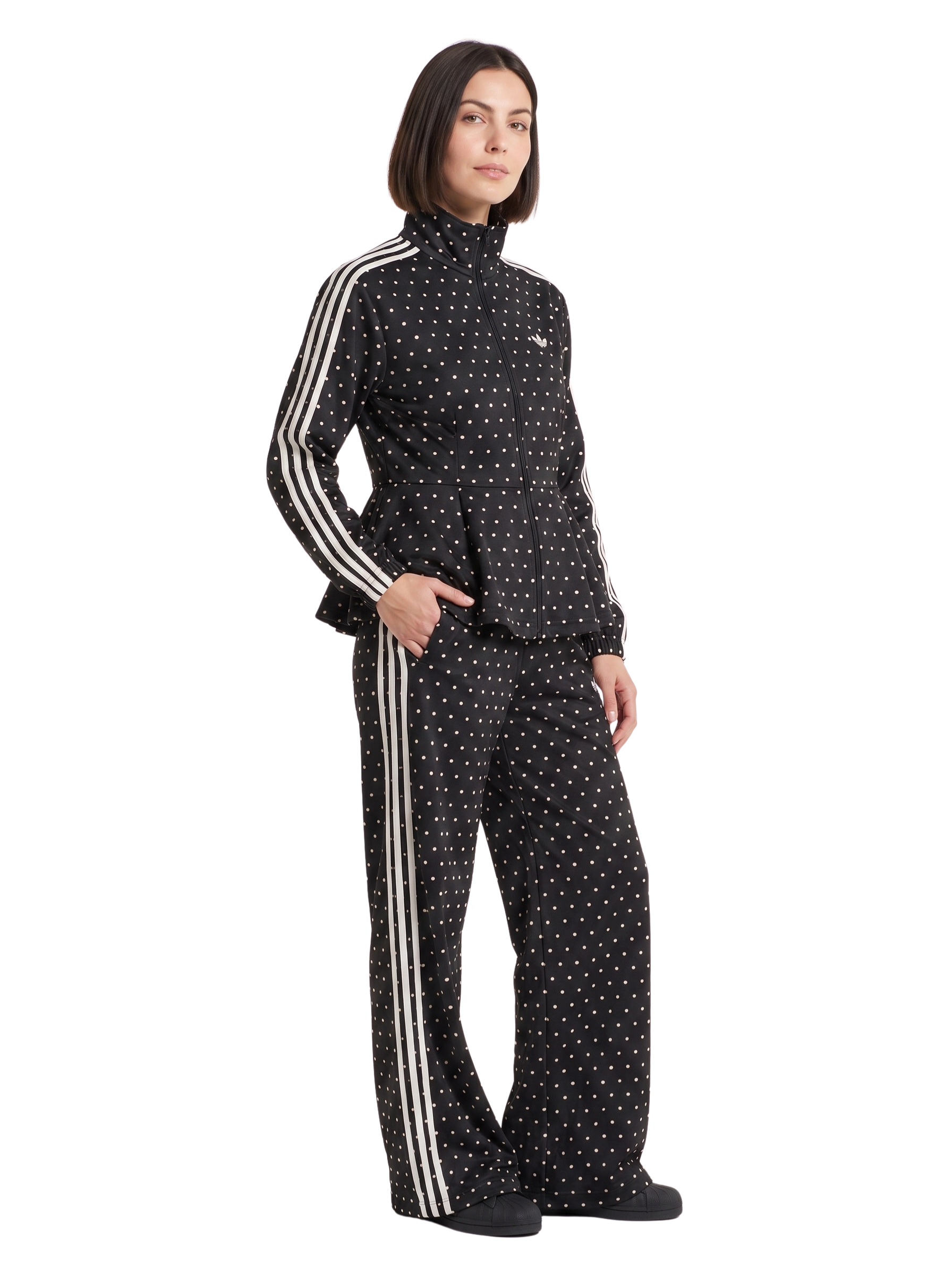 Conjunto deportivo de lunares