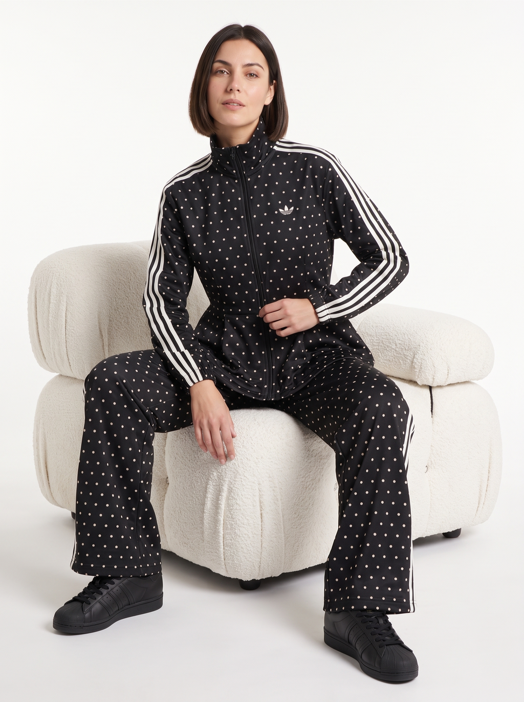 Conjunto deportivo de lunares